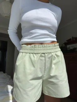 Djerf Avenue Breezy Shorts Gron Flash Sale