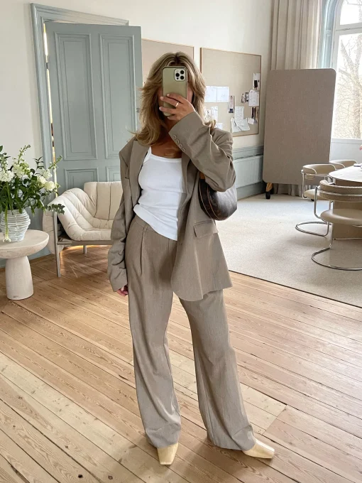Djerf Avenue Favorit Byxor Havre Shop