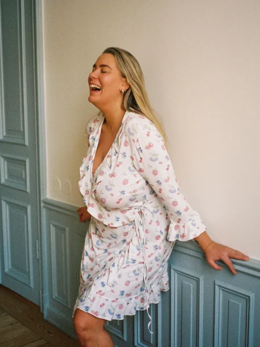 Djerf Avenue Go Slow Robe Sommarbar Fashion