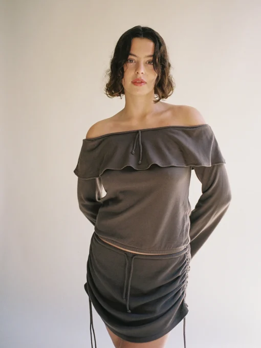 Djerf Avenue Morena Off Shoulder Topp Brun Outlet