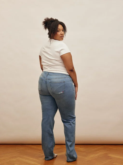 Djerf Avenue Raka Jeans Mellanbla - Hog Store