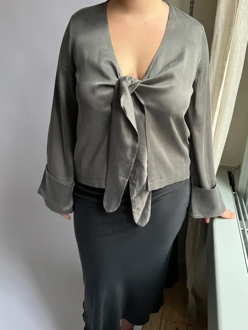 Djerf Avenue Tie Top Langarmad Storm Online
