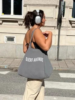 Djerf Avenue Tygvaska Washed Out Black Fashion
